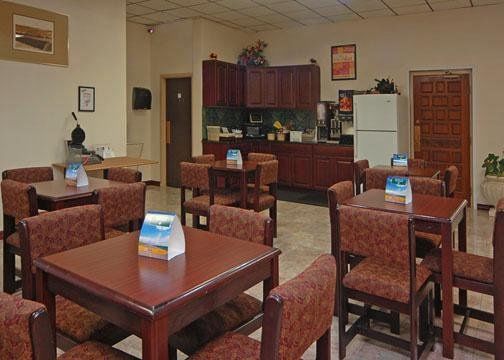 Comfort Inn & Suites Salina Restaurant foto